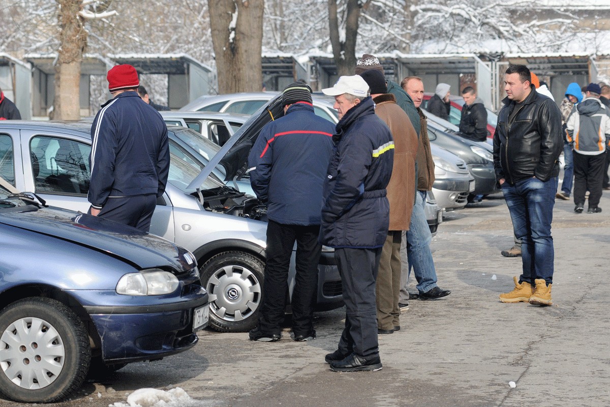 Prodaja automobila u EU gotovo stagnirala u julu