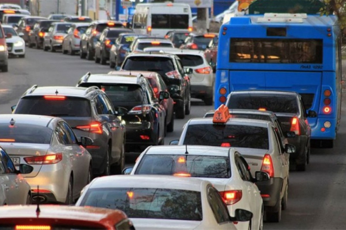 Kod tunela Sveti Rok kolona vozila od 10 kilometara