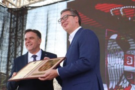 Vučiću uručena Povelja opštine Stanari