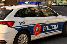 U vozilu sa troje djece prevozio 15 pakovanja marihuane