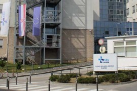 Naoružani muškarac upao u KBC Rebro, ljekari se zaključali u sobe