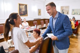 Novčana podrška za 12 višečlanih porodica u Banjaluci