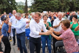 Stanivuković u Zalužanima: Pozivamo građane da glasaju za djela, a ...