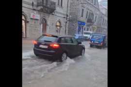 Snažno nevrijeme u Trebinju: Potop na ulicama, odroni na putevima ...