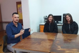 Humanost na djelu: Bliznakinje donirale kosu za djecu oboljelu od raka ...