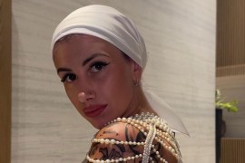 Hrvatica usred Dubaija razvukla harmoniku, pa odsvirala sevdalinku ...