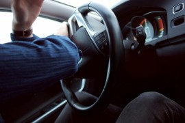 Policija ga isključila iz saobraćaja, on nastavio voziti i izazvao ...