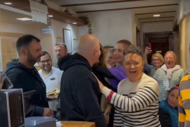 Marija Šerifović u Sarajevu, fanove častila ćevapima (FOTO)