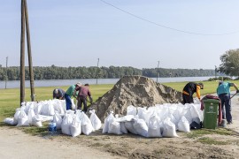 Poplave stižu i u Hrvatsku: Spremno milion i po vreća i 300 ljudi na ...