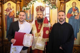 Drinić kum ikonostasa Hrama Svete Petke Trnove u Rekavicama