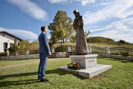 Banjaluka bogatija za još jedan spomenik u čast velikog duhovnika ...