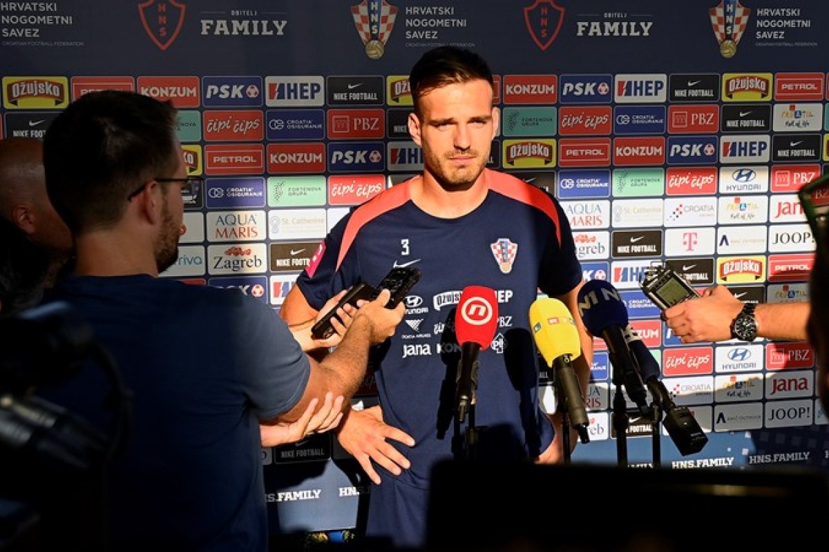 Pongračić: Jako sam sretan transferom u Fiorentinu
