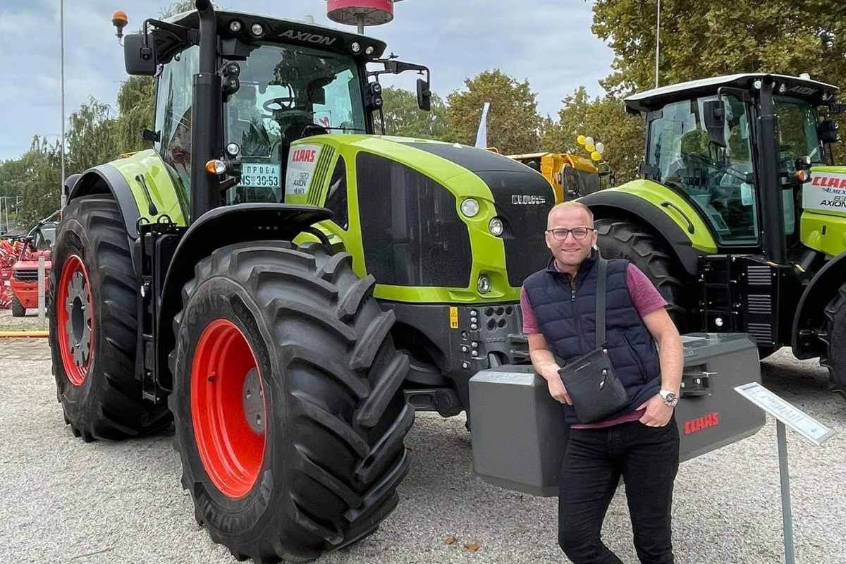 Stevo počeo sa starim traktorom bez klime, danas ima sve nove mašine