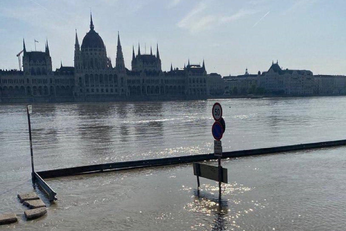 Dunav premašio osam metara u Budimpešti