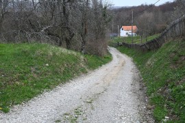 Penzioner pronađen mrtav u srpskom povratničkom selu: Krvava glava ...