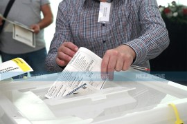 Otvorena biračka mjesta širom BiH: Stanovnici četiri opštine danas ...