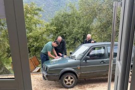 Nepravilnosti u Istočnom Starom Gradu: Glasa se na automobilima ...