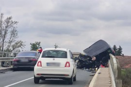 Teška saobraćajka u Bačkom Petrovcu: Majka poginula, tri djevojčice ...