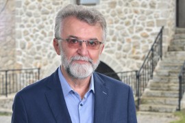 Zdravko Miovčić za "Nezavisne": Pjesnički dar ne trpi flertove sa ...
