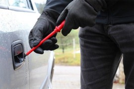 Maloljetnici osumnjičeni da su provalili u osam automobila i krali ...