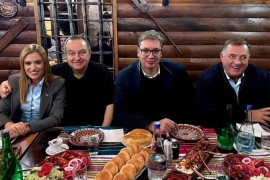 Vučić objavio fotografiju sa "visinskih priprema": Mi će savladamo ...