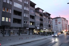 Detalji nezgode u Srbiji: Beba izašla na terasu i pala sa četvrtog ...