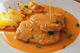 Mekane i sočne: Svinjske šnicle u crvenom sosu