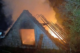 Policija traga za piromanom koji je domaćinu zapalio sijeno