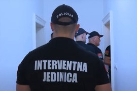 Policija uputila apel mještanima Sokoca da ne izlaze iz kuća, ubicu ...
