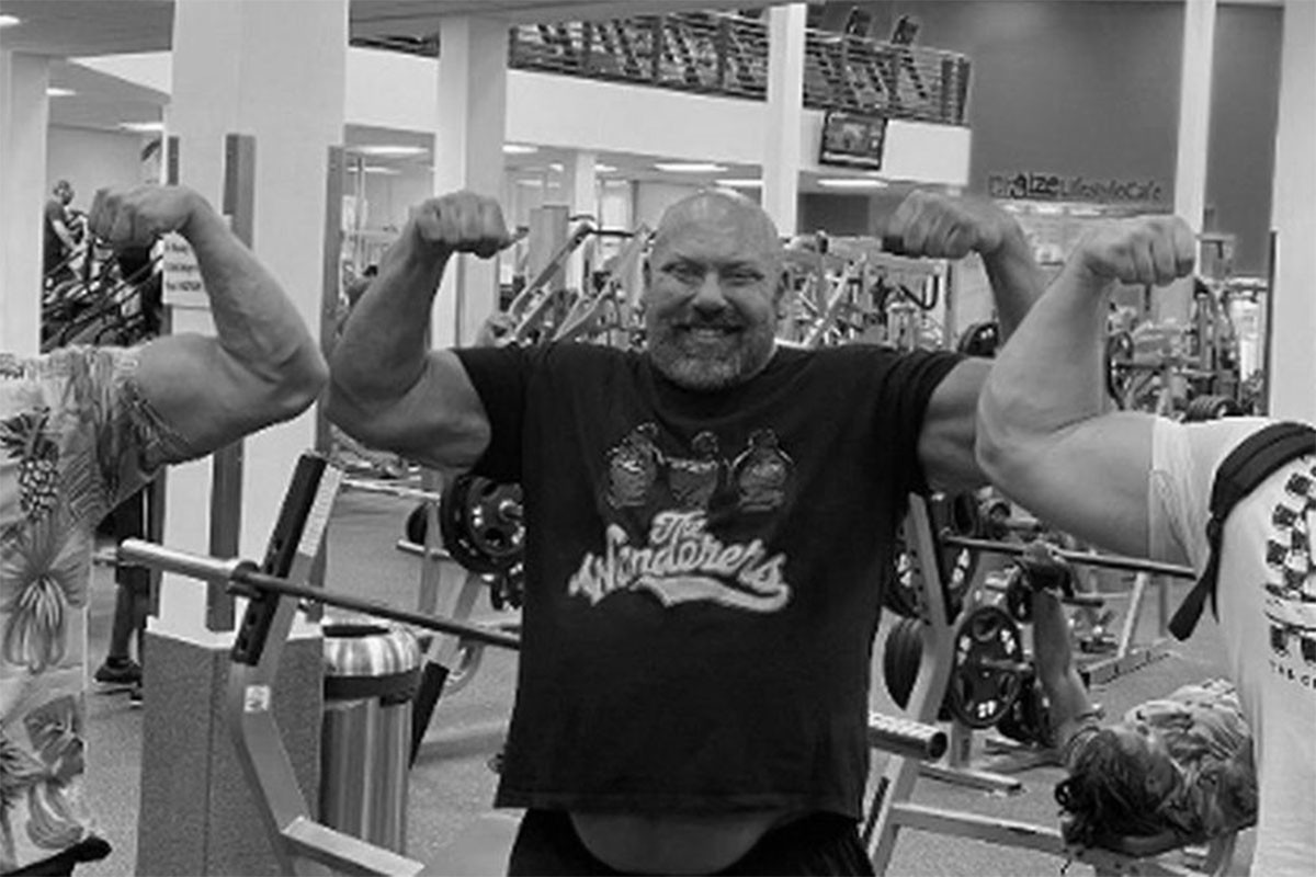 Umro legendarni bodi-bilder