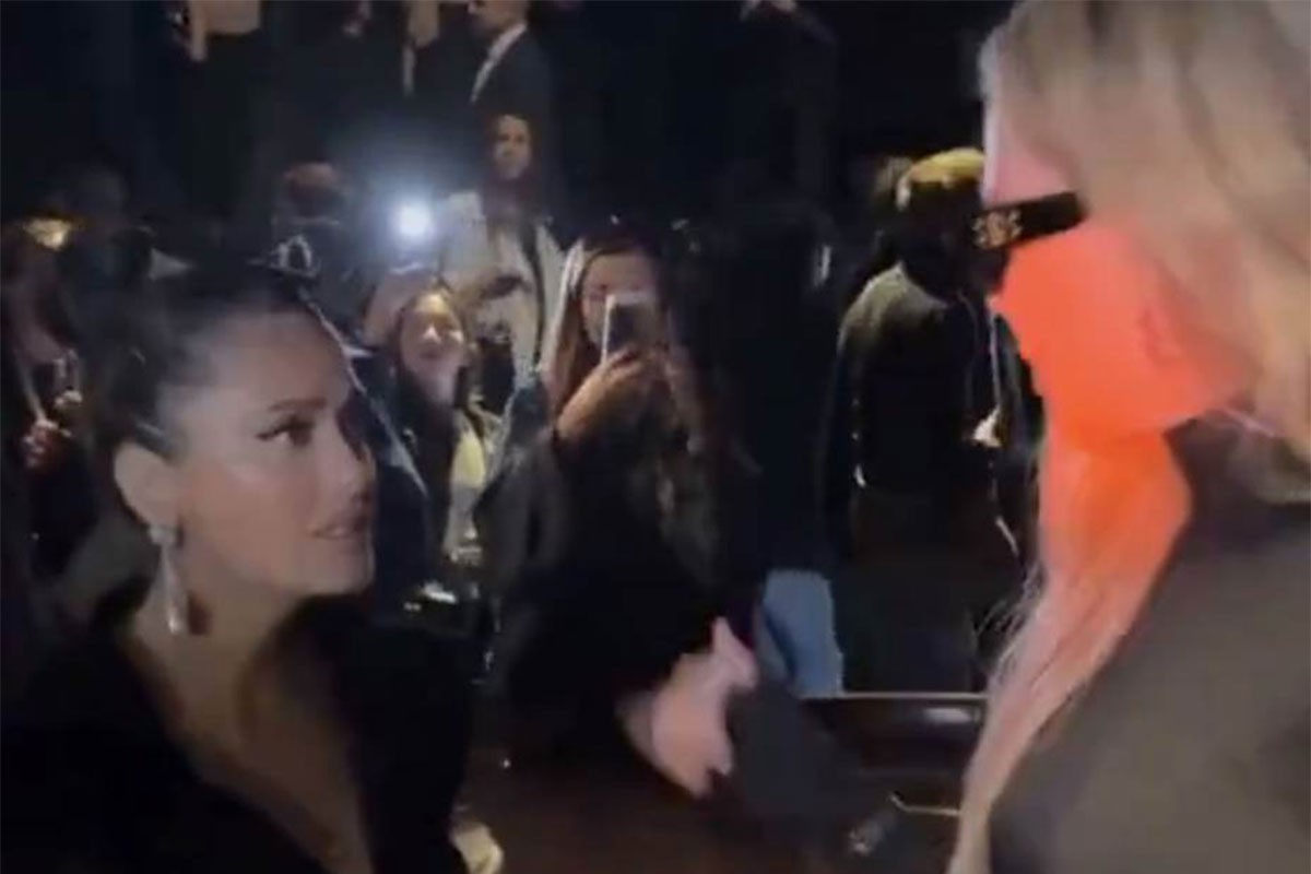 Nikol Kidman pred svima gurnula Salmu Hajek: Snimak preplavio mreže (VIDEO)