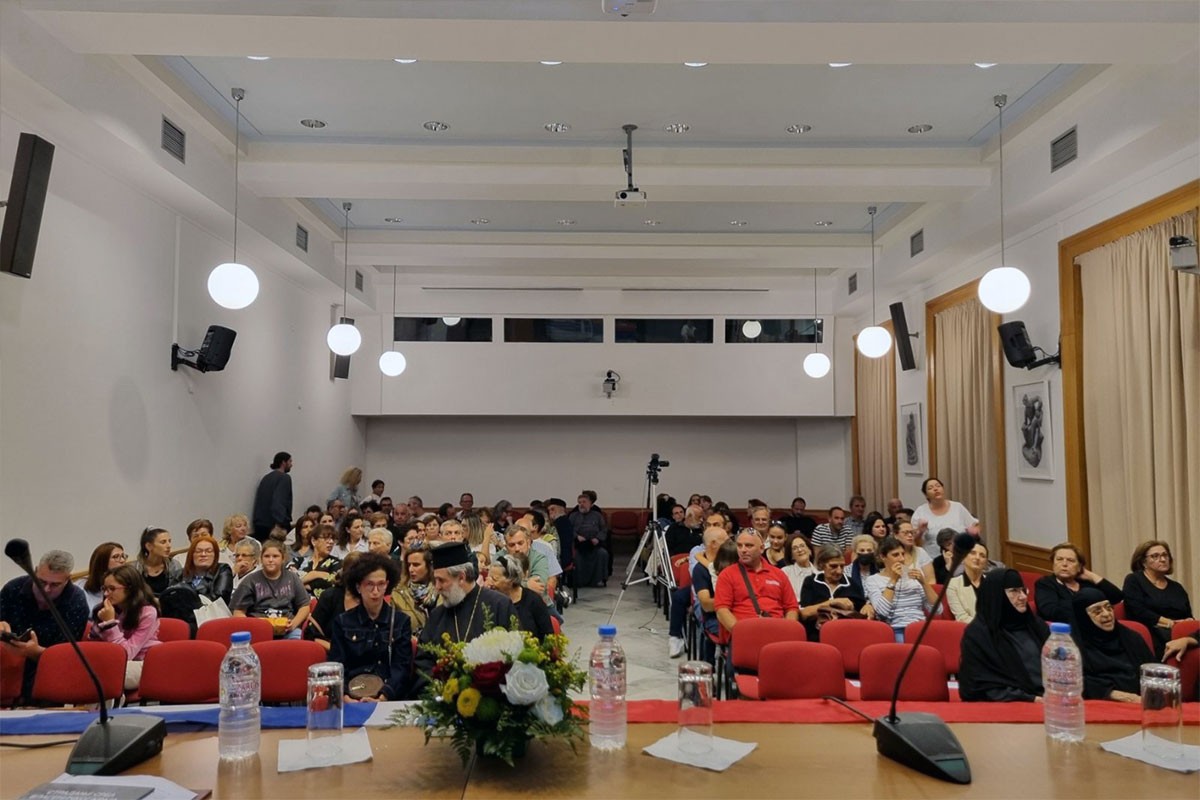 Grcima premijerno prikazan dokumentarni film o spasavanju djece iz Srpske