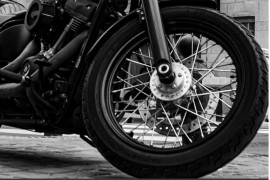 Motociklista poginuo u sudaru sa pežoom