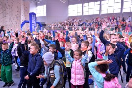Dječja nedjelja u Jablanici: Druženje s djecom iz poplavljenih ...