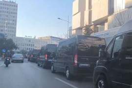 Uoči protesta: Jake policijske snage u Novom Sadu, opozicija pominje i ...