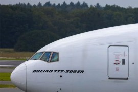 Urušio se vazdušni most na aerodromu: Otkinuta vrata Boeinga 777