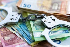 Bivši policijski službenik krio 20 miliona evra u zidovima i plafonima