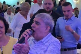 Ljuba Aličić izazvao burne reakcije zbog uzimanja bakšiša (VIDEO)