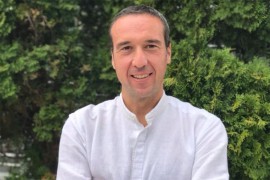 Bivši dečko Dee Đurđević napušta Srbiju, radiće u ambasadi