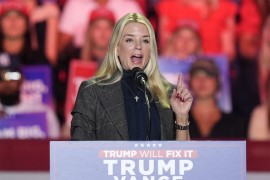 Tramp imenovao Pam Bondi za funkciju državnog tužioca SAD