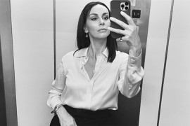 Detalji napada na Slobodu Mićalović: Žena je za kosu izvukla iz ...