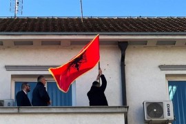 Albanska zastava na zgradi opštine u Srbiji: "Kako si lepa"
