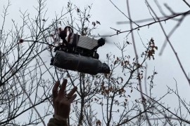 Dron izbacio boju u dvorište ruske Ambasade u Stokholmu