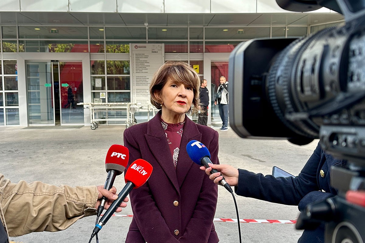 Dvoje pacijenata povrijeđenih u Novom Sadu svjesno, ali i dalje u teškom stanju