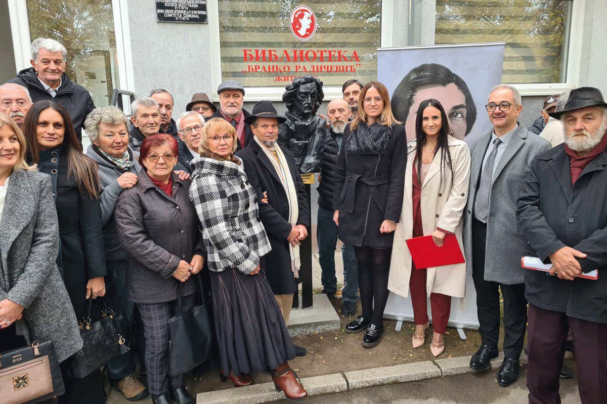 U Žitištu otkriven spomenik Branku Radičeviću