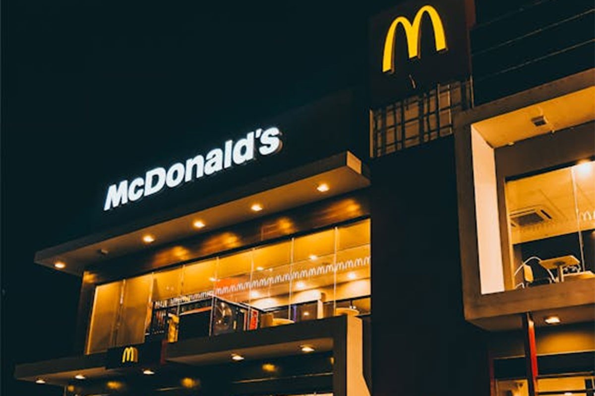 McDonald's troši 100 miliona dolara za ublažavanje štete nakon epidemije ešerihije koli