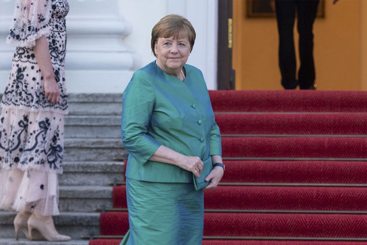Merkel u memoarima opisala savjet pape Franje o saradnji sa Trampom