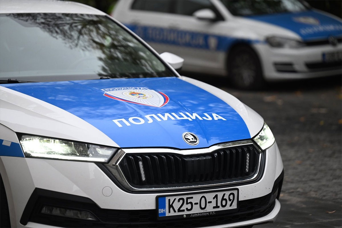Povrijeđen radnik prilikom pada sa prikolice