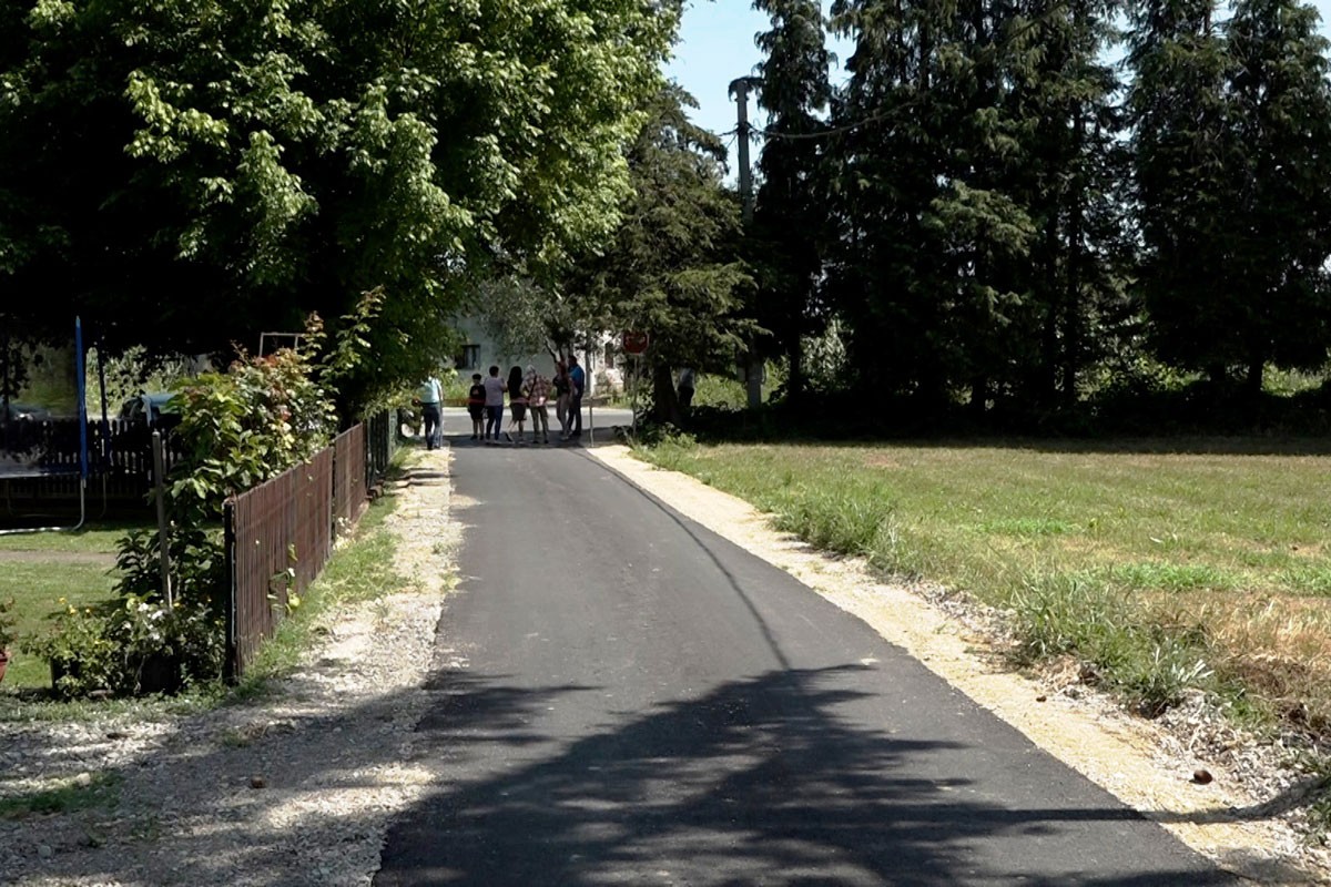 Plan za 2025. godinu: Za asfaltiranje seoskih puteva 700.000 KM