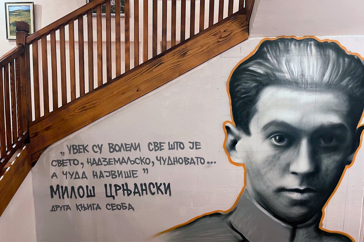 Na Domu kulture u Han Pijesku mural Miloša Crnjanskog